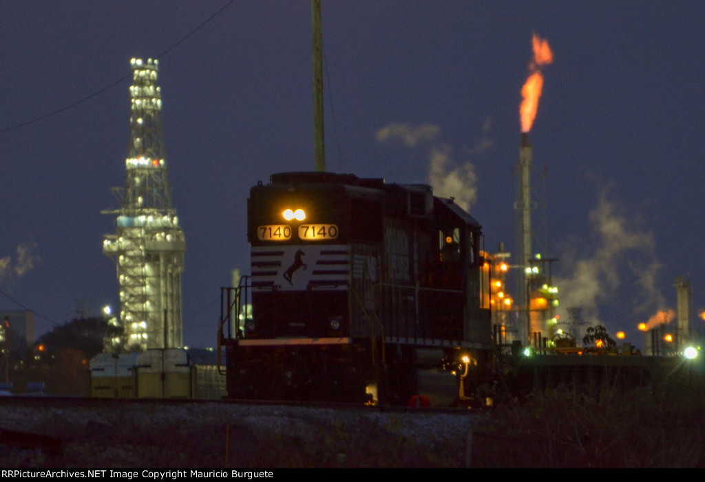 NS GP60 Locomotive on the yard